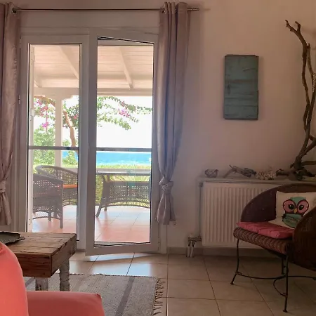 Villa Paralia * Amoudi